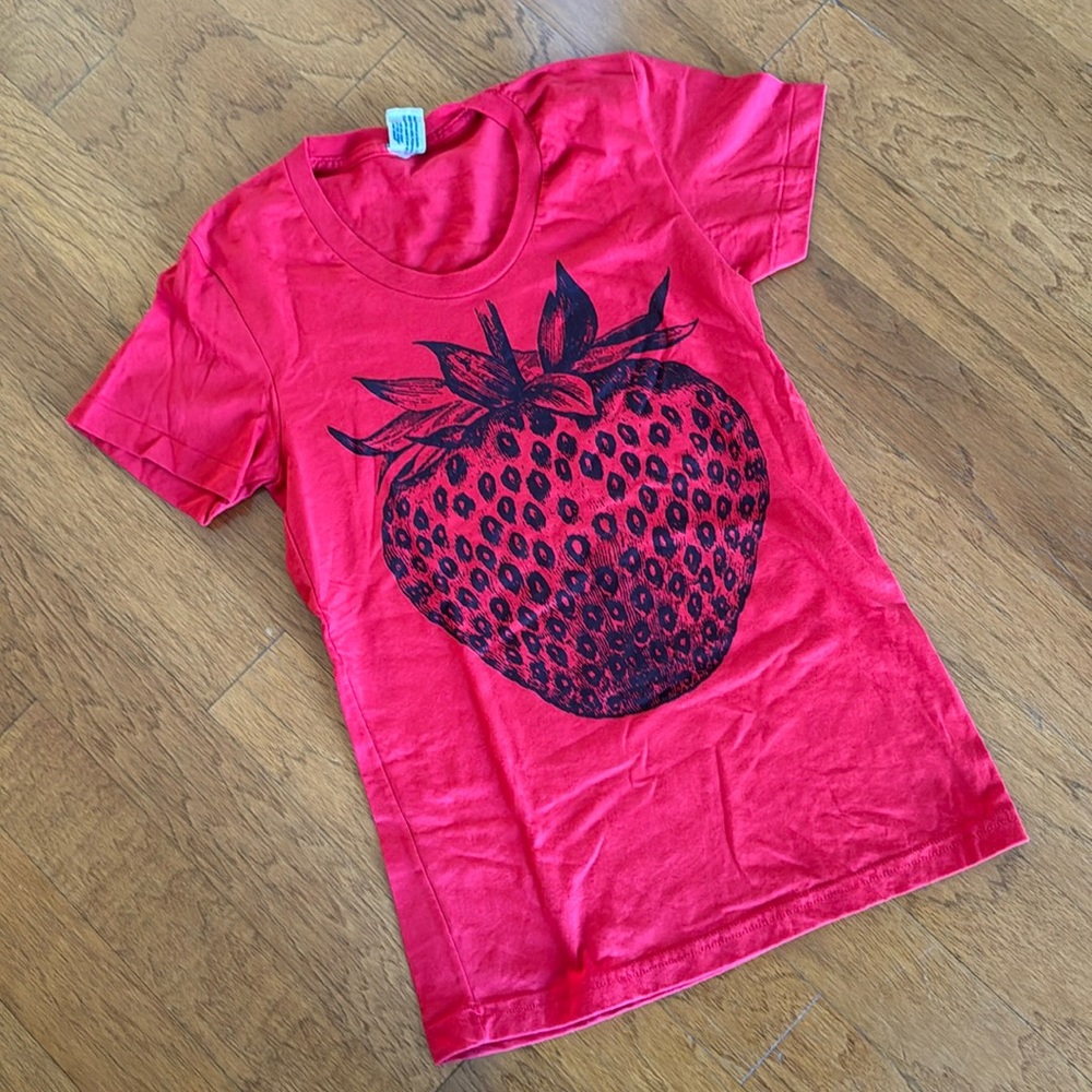 Supermaggie Strawberry tee  🍓
